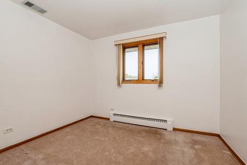 8128 S Octavia Ave, Bridgeview, IL 60455 photo 5