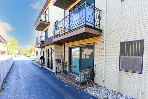 6113 S Archer Ave #2S, Chicago, IL 60638
