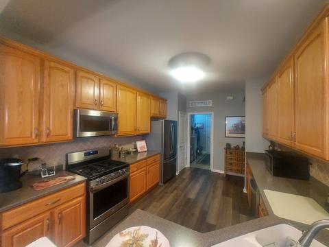2470 Rolling Rdg, Elgin, IL 60124 photo 17
