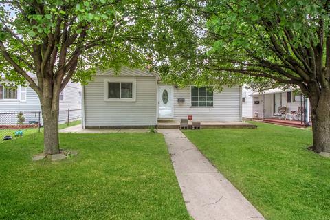 14044 S Manistee Ave, Burnham, IL 60633