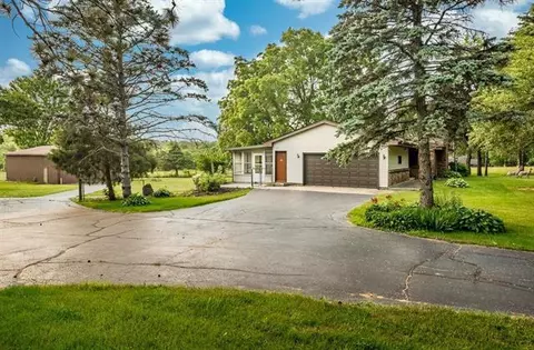 11150 Corrigan Rd, Roscoe, IL 61073 photo 4