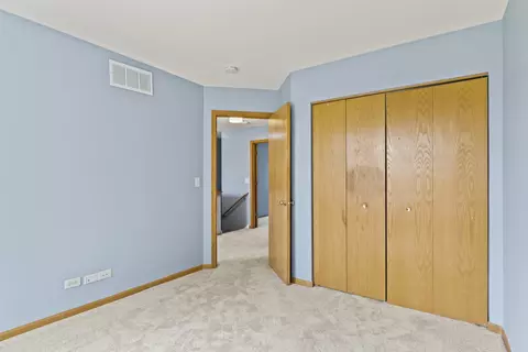Undisclosed, Elgin, IL 60120 photo 18