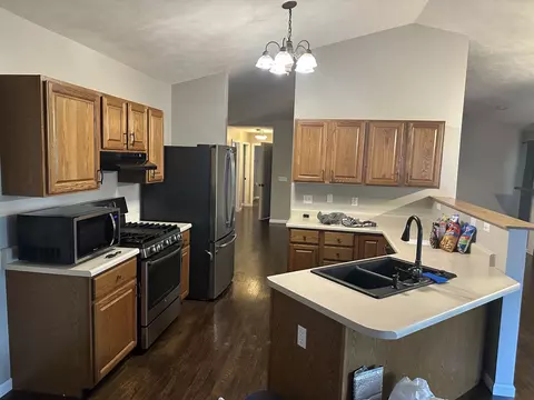 2504 Timber View Dr, Bloomington, IL 61701 photo 10