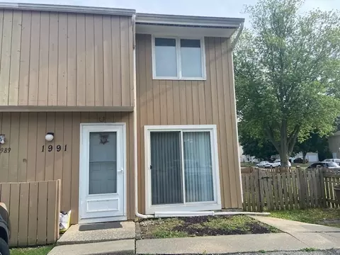1991 South St, Elgin, IL 60123