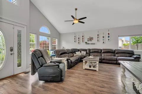 2013 Gray Hawk Ct, Plainfield, IL 60586 photo 6