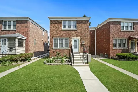 6525 28th Pl, Berwyn, IL 60402