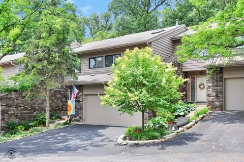 38 Brook Ln, Palos Park, IL 60464