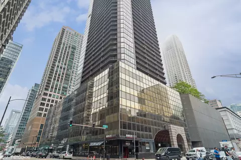 10 E Ontario St #2501, Chicago, IL 60611