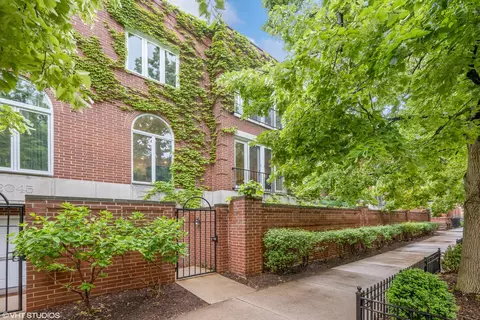 2041 N Cleveland Ave, Chicago, IL 60614