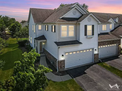 1586 Isle Royale Cir, Crystal Lake, IL 60014
