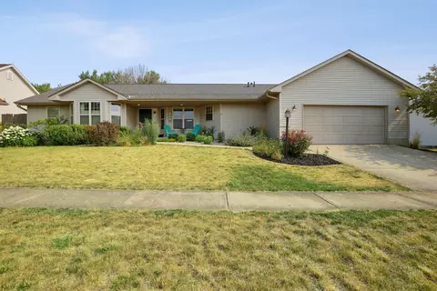 1904 Autumn Ridge Dr, Urbana, IL 61802