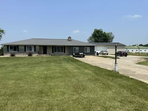 529 E 1450th Rd, Brocton, IL 61917 photo 3