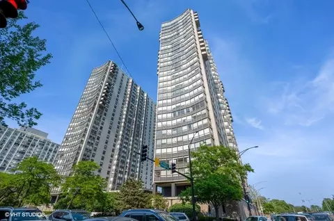 5701 N Sheridan Rd #16D, Chicago, IL 60660