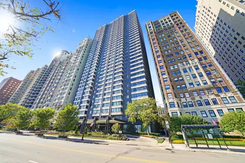 1440 N Lake Shore Dr #8D, Chicago, IL 60610