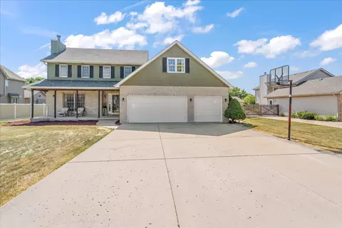 1611 Cindy Ln, Sandwich, IL 60548