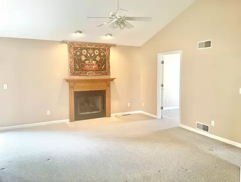 3040 10th St, Peru, IL 61354 photo 9
