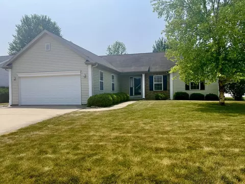 3040 10th St, Peru, IL 61354
