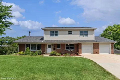 301 Elm St, Glenview, IL 60025
