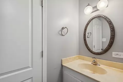 1464 Stonebridge Cir #E2, Wheaton, IL 60189 photo 11