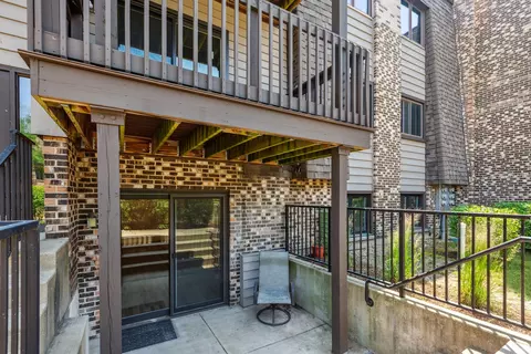 1464 Stonebridge Cir #E2, Wheaton, IL 60189 photo 13