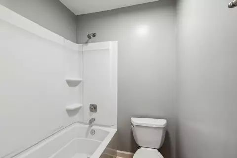 1464 Stonebridge Cir #E2, Wheaton, IL 60189 photo 10