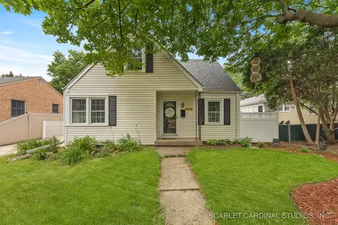 610 S Michigan Ave, Villa Park, IL 60181