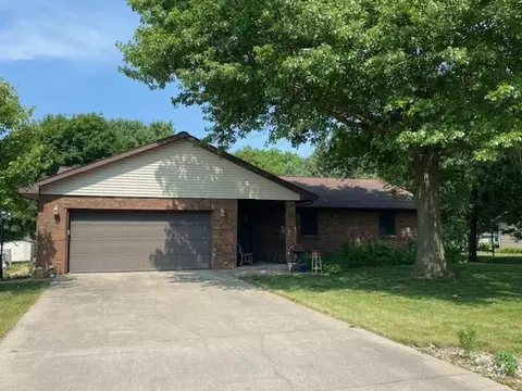 707 Devon Dr, Saint Joseph, IL 61873