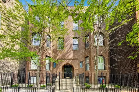 730 W Barry Ave #3W, Chicago, IL 60657