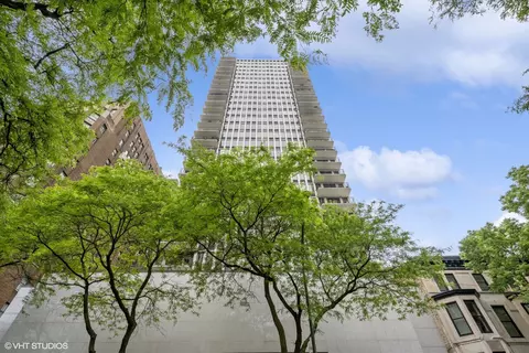 1230 N State Pkwy #6D, Chicago, IL 60610