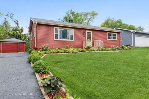 2413 Michael St, Wonder Lake, IL 60097