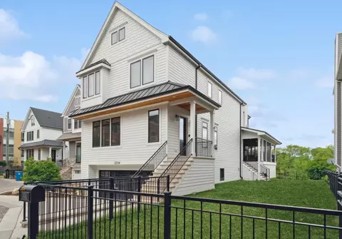 2234 W Wolfram St, Chicago, IL 60618
