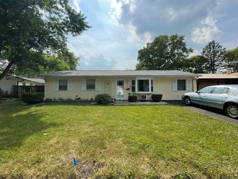 907 Timothy Trl, Urbana, IL 61802