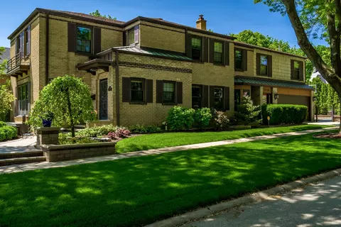 2238 Harlem Blvd, Rockford, IL 61103