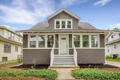 212 S Dunton Ave, Arlington Heights, IL 60005