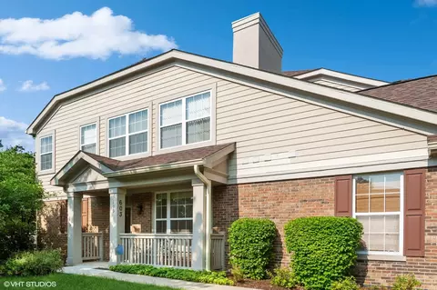 603 Saddlebrook Ln, Vernon Hills, IL 60061