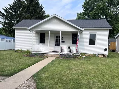 1022 N Walnut St, Shelbyville, IL 62565