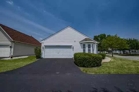 13740 S Hickory Ln, Plainfield, IL 60544 photo 3