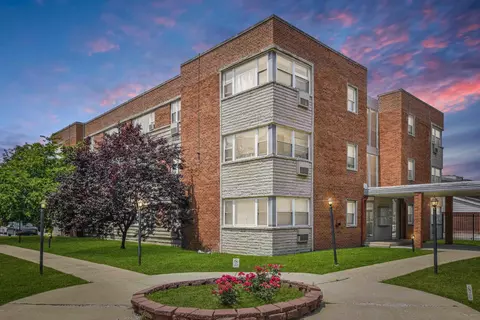 2411 W Balmoral Ave #2C, Chicago, IL 60625