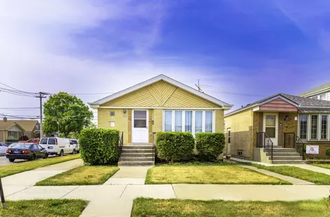 6035 W 55th St, Chicago, IL 60638