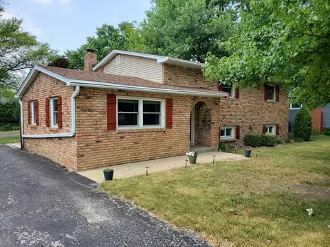 408 N Locust St, Frankfort, IL 60423