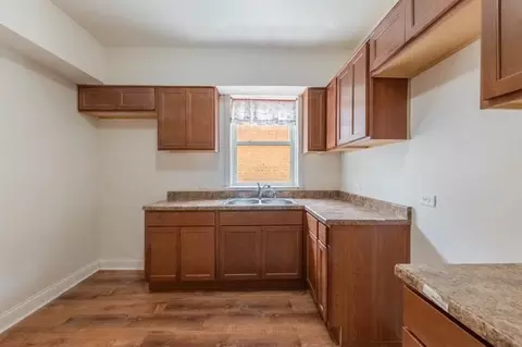 6351 S Artesian Ave, Chicago, IL 60629 photo 8