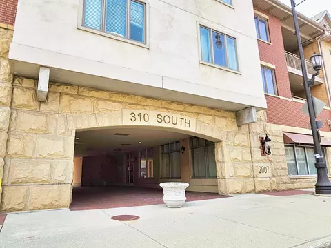 310 S Main St #307, Lombard, IL 60148