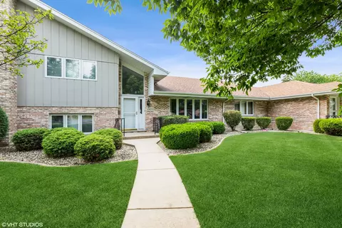 10855 Minnesota Ct #50, Orland Park, IL 60467