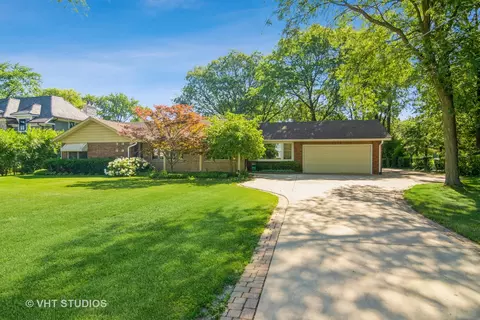 1015 N Forrest Ave, Arlington Heights, IL 60004