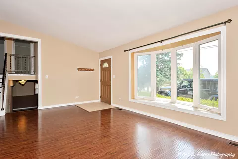 1706 E Grand Ave, Lindenhurst, IL 60046 photo 4
