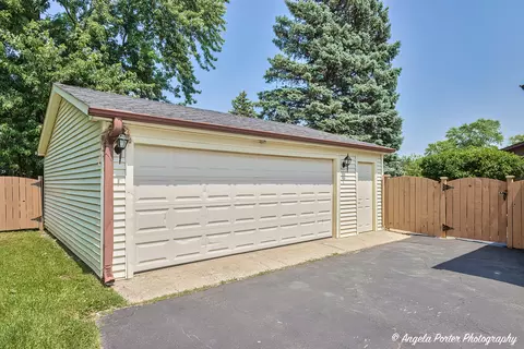 1706 E Grand Ave, Lindenhurst, IL 60046 photo 19
