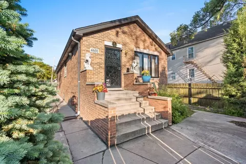 4601 S Winchester Ave, Chicago, IL 60609