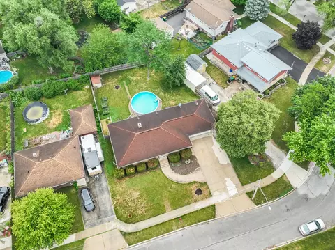 568 E 2nd St, Lockport, IL 60441 photo 17