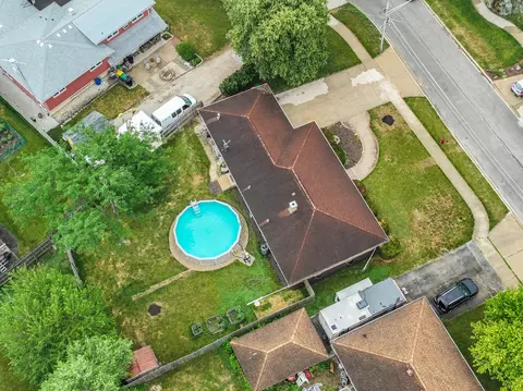 568 E 2nd St, Lockport, IL 60441 photo 19