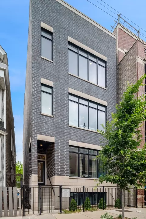 2114 W Belmont Ave #3, Chicago, IL 60618